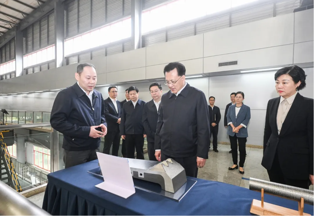 袁家军：聚焦主责主业 履行战略使命 进一步深化国资国企改革